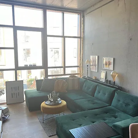 아파트 Large House In New York Style With A Private Rooftop Terrace.