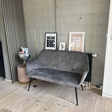 Large House In New York Style With A Private Rooftop Terrace. Апартаменты